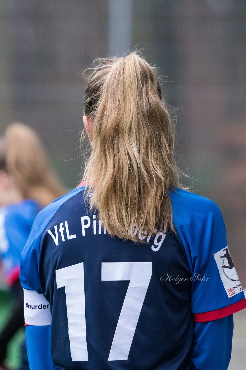 Bild 196 - wBJ VfL Pinneberg - St. Pauli : Ergebnis: 7:0 (Abbruch)